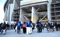 ２年半ぶりの森保ジャパンで愛知熱狂！チームバス停車のホテルも物凄い人だかり。注目は地元のスター「やっと帰ってきてくれた」