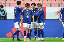 完璧な速攻から先制！ 森保ジャパン、佐野の絶妙ラストパス→南野の冷静フィニッシュ、ガーナに１－０リードで後半へ