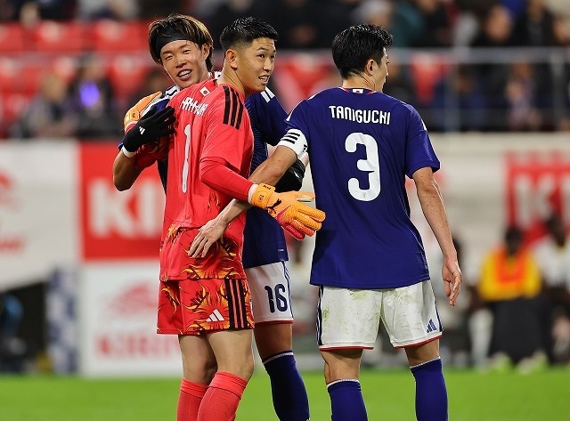 圧倒ガーナ戦の要所でキラリ。日本代表DFが伝えた2キャップ目GKへの絶大な信頼「彼ができるのはみんな分かっている」