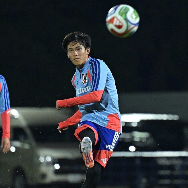 「ありがたい存在」代表デビューを飾った21歳MFの元に届いた、憧れの“元日本代表10番”からのメッセージ「ずっと見てきた選手なので…」