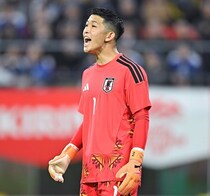 「全部やってくれた」「普通の選手じゃできない」“フル代表初陣”の26歳守護神が感嘆した日本代表選手は？「Jリーグでもずば抜けていた」「欧州でも圧倒的」