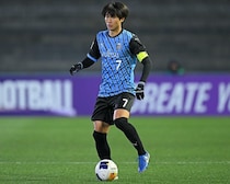 「寂しすぎる」「早すぎるよ...」ファンからは惜しむ声。川崎DF車屋紳太郎が今季限りでの現役引退を発表「最後はフロンターレで終わりたい」