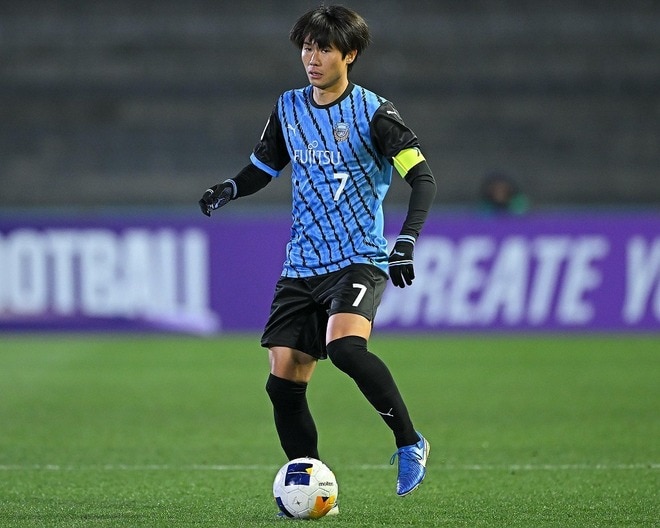 「寂しすぎる」「早すぎるよ...」ファンからは惜しむ声。川崎DF車屋紳太郎が今季限りでの現役引退を発表「最後はフロンターレで終わりたい」