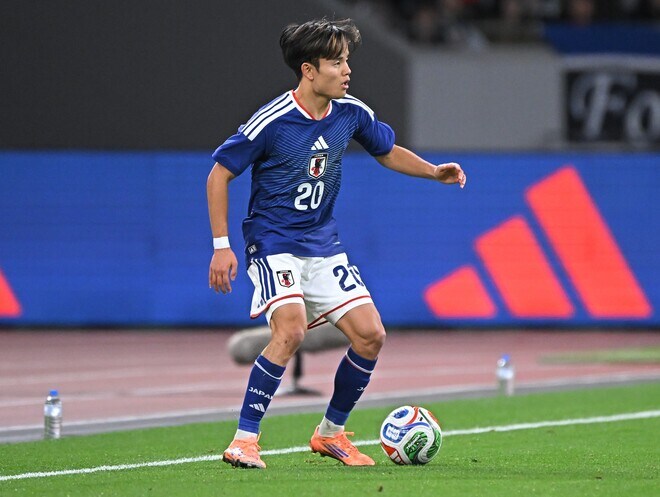 「すごく勉強になる」久保建英が26歳日本代表のプレーに感服！「あそこまで入っていかなきゃいけないのか」「僕だったら…」