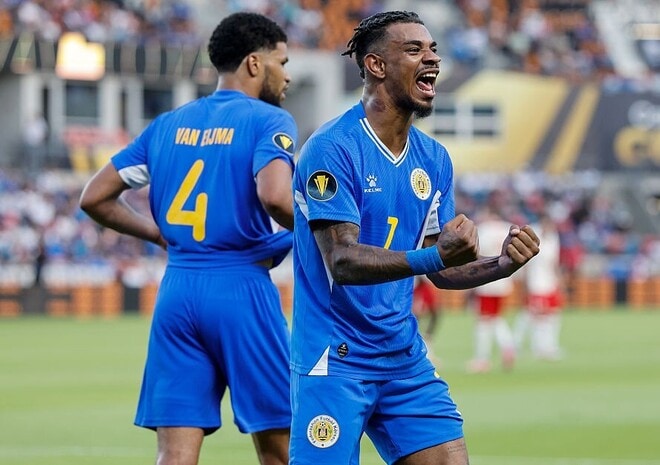 「サッカー界の奇跡」「おとぎ話を完結させた」人口たった15万人の島国が悲願のW杯初出場！ 歴史的偉業に海外驚愕「不可能を可能にした」