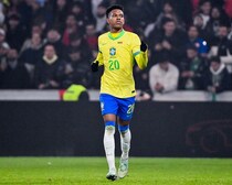 「ネイマールのことは忘れろ」ブラジル代表の18歳神童がペレ氏に次ぐ快挙達成で賛辞！「史上最高の選手と同じ道を歩んでいる」