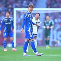 「皆さんの姿を見て心を打たれた。『あなたたちのために』って」天皇杯制覇で悲願成就…涙の町田キャプテンが言葉を詰まらせる