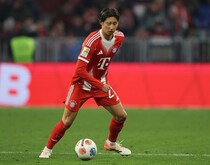 「忘れ去られていた日本人が見事な復活」「完璧」８か月ぶりの出場→即アシストの日本代表DF、現地メディアから称賛相次ぐ！「１分で決定的な一撃をもたらした」