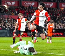 森保Jエースは不発、20歳日本人に痛烈２発を浴び３連敗。どうしたフェイエノールト…指揮官ファン・ペルシ嘆き「トップクラブに相応しくない」