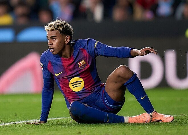 「選手としては10点満点、スポーツマンとしては０点」ピッチ外の振る舞いが物議を醸す18歳ヤマル。関係者の証言から紐解く“人物像”「熱狂的な人気と同じくらい、反感を買っている」【現地発】