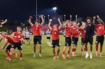 「このチームは天才なのか」「歴史的偉業だ」日本を倒した“伏兵”の快進撃が止まらない！準決勝で強豪イタリアを撃破、初の決勝進出に世界が驚嘆！「とんでもなく強い」「クレイジーだ」【U-17W杯】