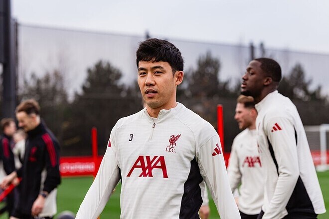 「出場36分は理解できない」“７戦６敗”の大不振で監督交代説浮上のリバプール、伝説OBが電撃就任なら遠藤航の立場は劇的に向上か「レギュラーとなるのは確実」