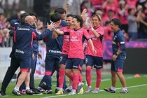 「サッカー選手はサッカーだけするのがすべてではない」人を笑顔にさせ、ピッチ内外で輝きJ1通算300試合出場。改めて振り返る登里享平の貴重な17年の道のり