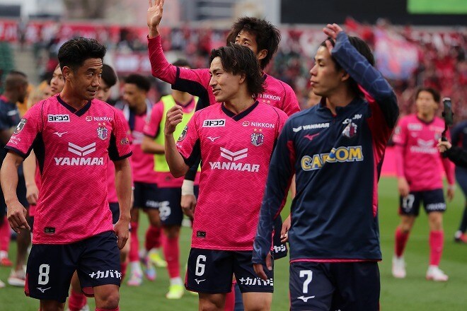 香川真司、中村憲剛、小林悠、家長昭博、三笘薫...J1通算300試合出場の登里享平が感銘を受けた背中。プロの世界を明るく生き続けるコツとは