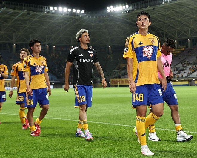 最終節で敗戦のベガルタ「ショックがデカすぎる」。６位守れずPO圏外...ファンは嘆き「心の整理がつかない」「言葉が見つかりません」