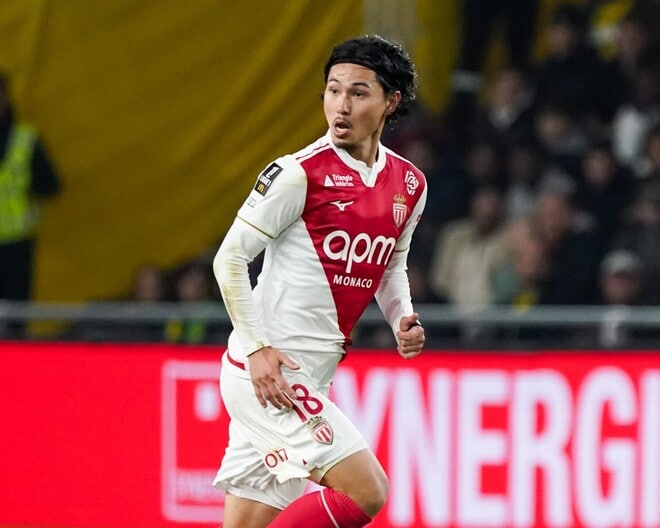 南野拓実が王者パリSG相手に先制ゴール!鮮やかな一撃で公式戦2戦連発!