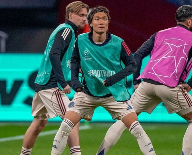 「日本代表に緊急事態だ」新天地で出番減…森保ジャパン主力の苦境に韓国メディアが驚き「日本のキム・ミンジェが誤った判断をした」「悲惨なポジション変更」