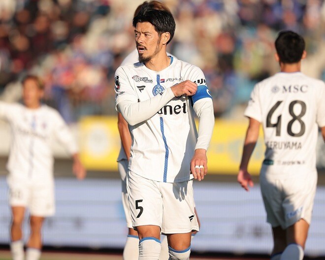 J２優勝という使命感。順風満帆なシーズンではなかったが...山口蛍が回想「できることの最低限はやったつもり」【長崎】