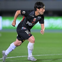 元日本代表10番の絶品スルーパス「やっぱ翔哉上手いわ」。浦和逸材の決勝点を演出「完璧な質を提供」「凄すぎるよ」の声