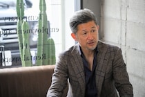 「映画のワンシーンみたい」なキングカズ一家。煌びやかな家族ショットに海外反響「ママは本当にかわいい」「美しく祝福されたファミリー」