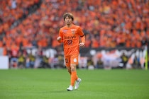 「違うスポーツやけど...」エスパ乾貴士が“同い年”巨人のスーパースターとの２ショット公開「むっちゃ楽しかった」