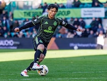 「シャープさが戻ってきた」日本代表から遠ざかる28歳MFが５試合で２得点３アシスト！復調ぶりに海外注目！日本人コンビは「これまでなかったほどに強力」