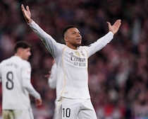 「もうウイイレ状態やん」「まるでロナウド」ゴラッソ２発でエムバペが圧巻の15戦16発！ 得点ランク独走「無双状態だな」などファン感嘆