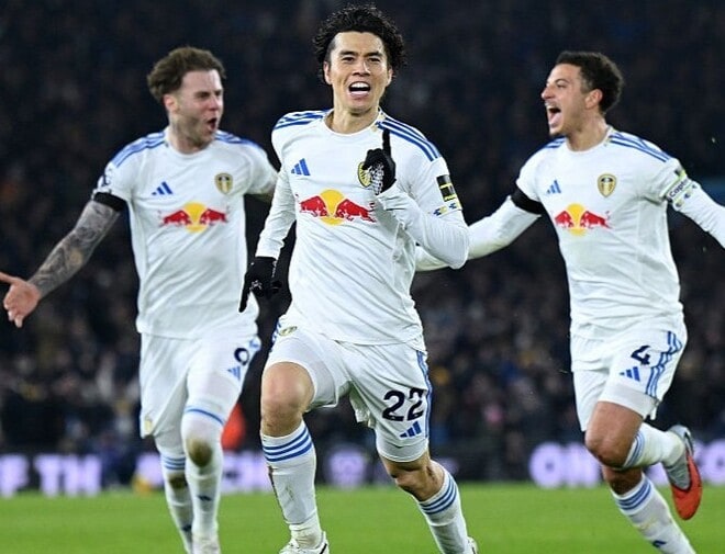 「衝撃だ」「日本人に打ち負かされた」日本代表MFの“世界王者”を撃破したスーパーミドル弾に韓国メディアが唖然！「日本と韓国のプレミア得点者の数は12人対８人に広がった」