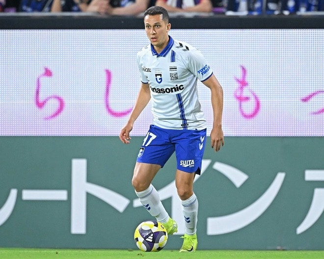 「３年半すごく幸せでした」G大阪がブラジル人MFの契約満了を発表。すべてのサポーターに敬意「皆様はいつまでも私の心の中にいます」