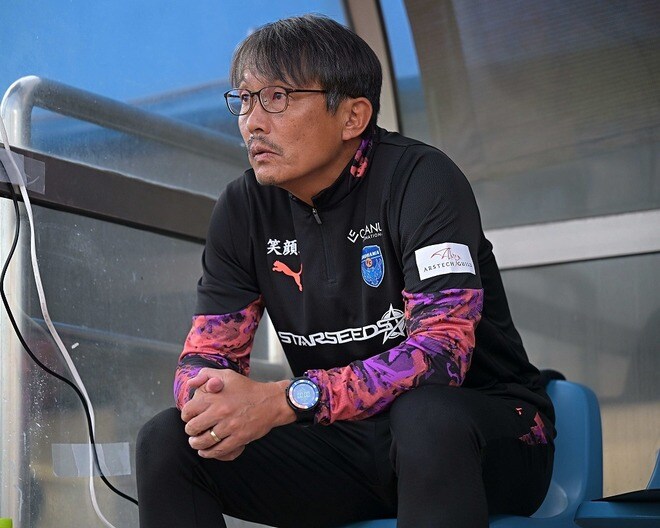 「絶対に転んでもただじゃ起きない」指導者・三浦文丈の生き様。底なしの向上心とサッカー愛「無駄なことなんて１つもない」【横浜FC】