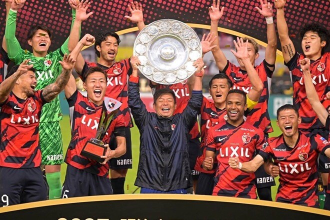 「プレッシャーは想像以上でした」鹿島が9年ぶりの頂点。“常勝軍団”を率いた鬼木達監督が吐露「就任当初は不安だった」
