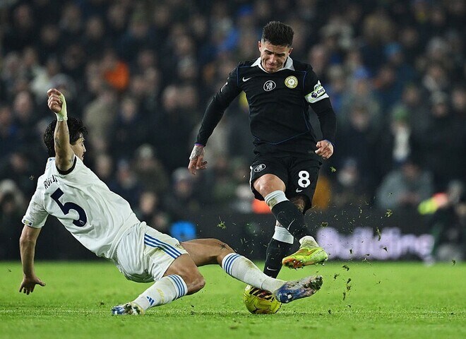 「本当にひどかった」「致命的」日本人MFのゴラッソに沈められた世界王者の名手に酷評「W杯を制した選手が…」