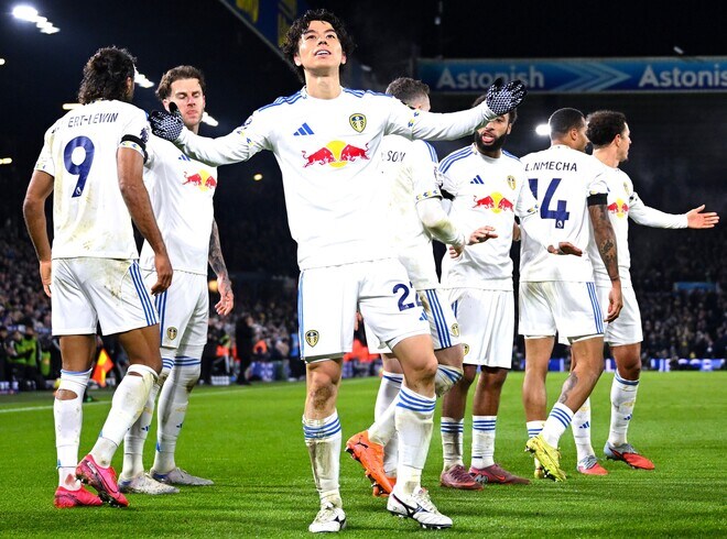 「彼らは依然トップクラス」“豹変”もリバプールはリバプール…リーズ指揮官の油断ゼロ。日本代表MFのゴラッソ炸裂から中2日、王者連破へ