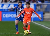 「30分もボールに触れないなんてありえない」久保建英がまさか！ソシエダ地元紙が衝撃の“１点評価”「スター選手なのにほとんど存在感がない」「そろそろ目を覚ます時だ」