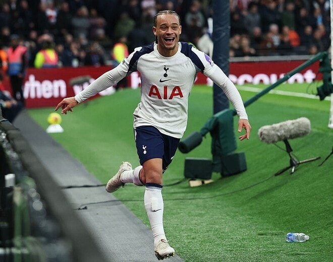 「日本にとってはマズいな」「レベチだった」W杯で要注意！オランダ代表の天才MFが衝撃の独走弾！圧巻のプレミア初ゴールにSNS騒然！「上手すぎる」「不安になってきた」