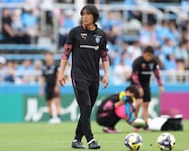 「もっと関与しなきゃいけなかったかな」指導者３年目の中村俊輔の悔恨。貪欲に学ぶ姿勢は変わらず「反省して、整理して、しっかりと積み上げていく」【横浜FC】