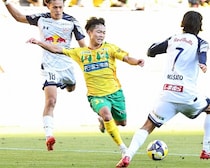 ジェフ17歳逸材が殊勲の一発「変な形のシュートでしたけど、決められて良かった」。J１昇格まであと１つ「もっと勝利に導けるように、努力したい」【PO準決勝】