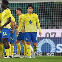 なんてこった！ せっかくスーパーゴールを決めたのに...21歳日本人MFが一発レッドで退場。いったい何が？