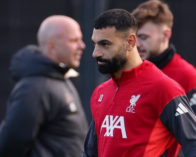 不振極めるリバプールで、サラーが爆弾発言。両者の関係修復は不可能にも見える。電撃退団も仕方ないだろう【現地発】