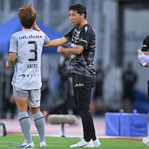 「最長記録を更新中です」J１初参戦で残留成功。53歳指揮官の続投発表「全てはファジのため」
