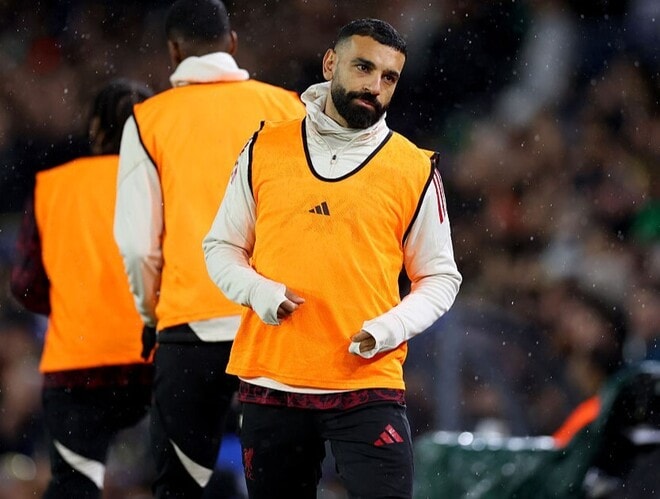 「恥ずべきだ」「リバプールが悪い結果を残すのを待っていた」出番なしに激怒したサラーを伝説OBが痛烈批判!CLの遠征メンバー招集外には「クラブが正しい」