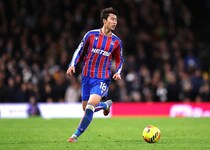 鎌田大地とイングランド代表MFのコンビはリーグ最高レベル。相棒も「彼はトップレベルの選手」と称賛する日本代表MFにサポーターからも賛辞「契約延長してくれ！」【現地発】