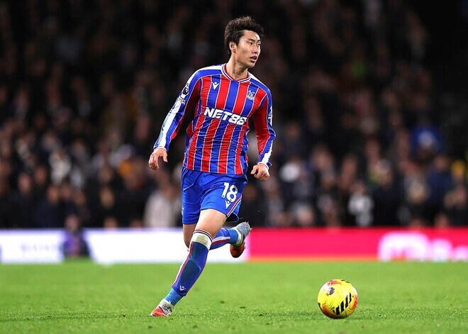 鎌田大地とイングランド代表MFのコンビはリーグ最高レベル。相棒も「彼はトップレベルの選手」と称賛する日本代表MFにサポーターからも賛辞「契約延長してくれ！」【現地発】