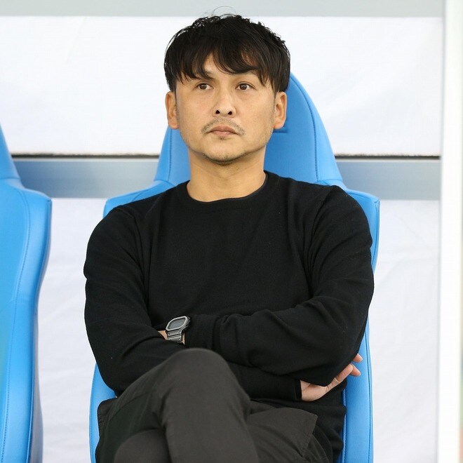 川井健太の「私に課された大切な使命」。J2札幌の新監督に就任「這いつくばってでも前に進む覚悟で臨みます」