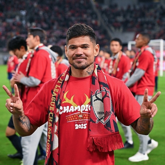 21ゴールで鹿島のJ１制覇に貢献！ 得点王レオ・セアラが喜び「チームメイトと切磋琢磨したことで、もたらされたタイトル」