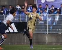 J１の複数クラブが獲得に動いた逸材。人目をはばからず流した涙「エースとしてチームを勝たせられなくて申し訳ない」