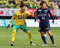 「皆さんおめでとうございます！」千葉の主将・鈴木大輔が吼えた！ 引き分けでも昇格が決まる一戦「勝って決めるんだというマインドで臨んだ」【J１昇格PO決勝】