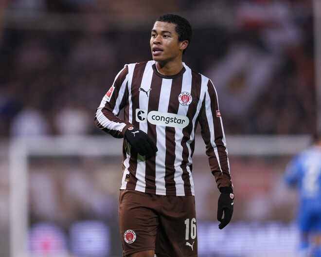 「やっぱ足元うまいな」23歳日本代表MFが圧巻の2アシスト!チームを11試合ぶりの勝利に導く活躍に「本当にセンスある」「素晴らしい!」の声