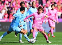 柿谷曜一朗の引退マッチ兼大阪ダービーは４－３でPINKに軍配！主役は劇的弾を含む２G＆華麗テク＆ド派手オーバーヘッドで沸かす！本田圭佑も強烈インパクト