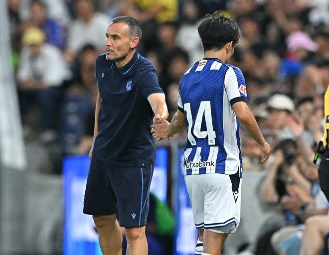 「ずっとグダグダ」「流石にしゃあない」久保所属ソシエダが指揮官を電撃解任でネット騒然！「久保を主軸にすべきチームなのに一番に下げちゃうし…」